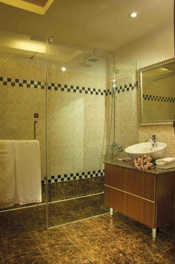 Spring Breeze Boutique Motel Kaohsiung Luaran gambar